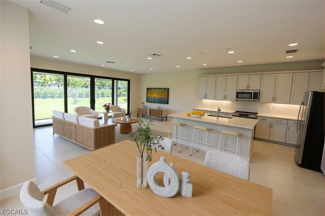 DiningArea