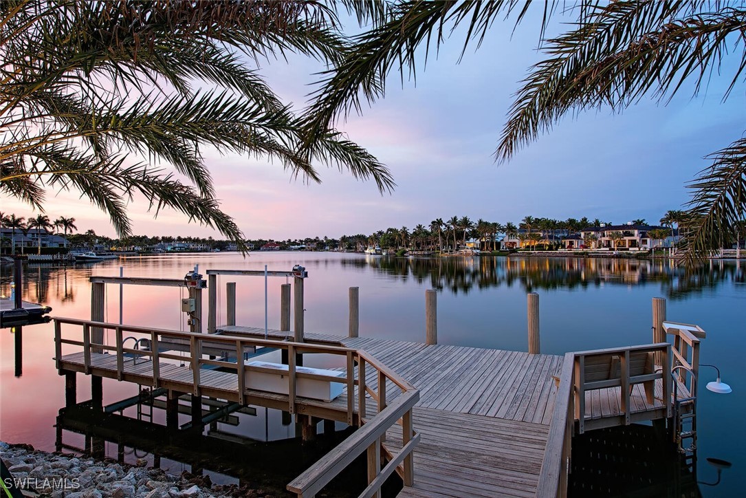 Dock