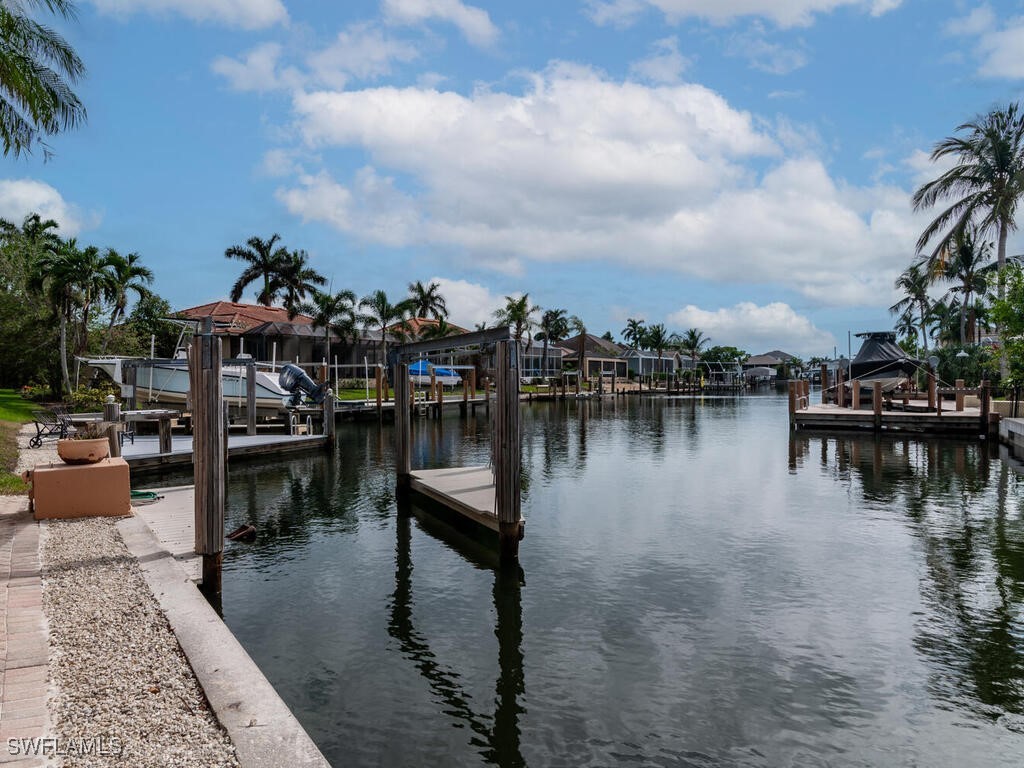 Dock