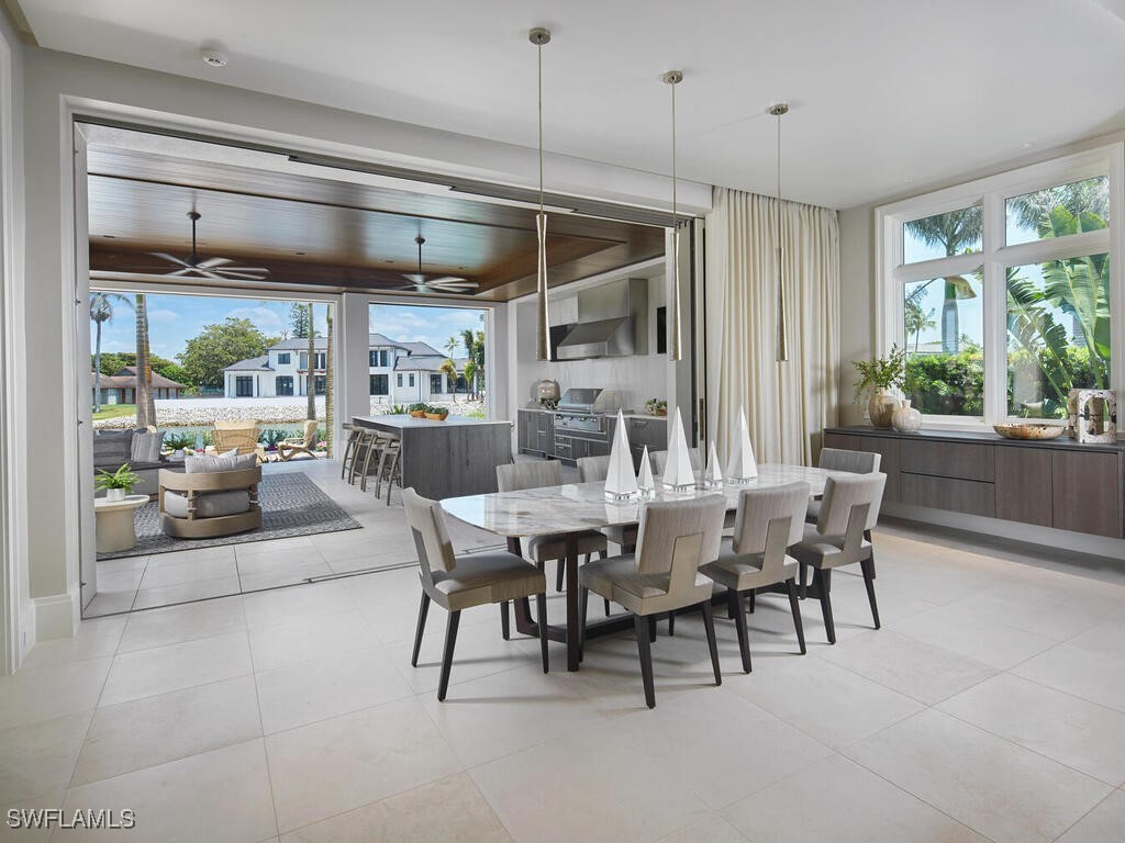 DiningArea