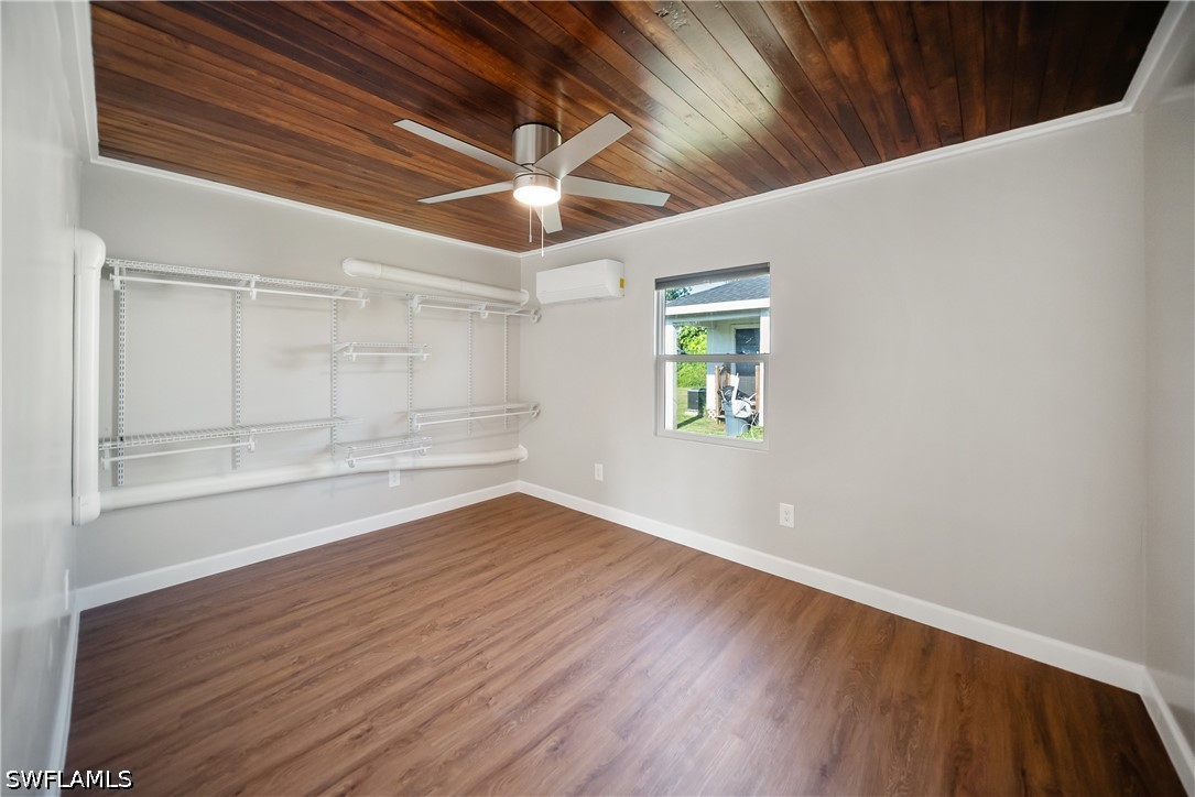 1157 4th, North Fort Myers, FL 33903