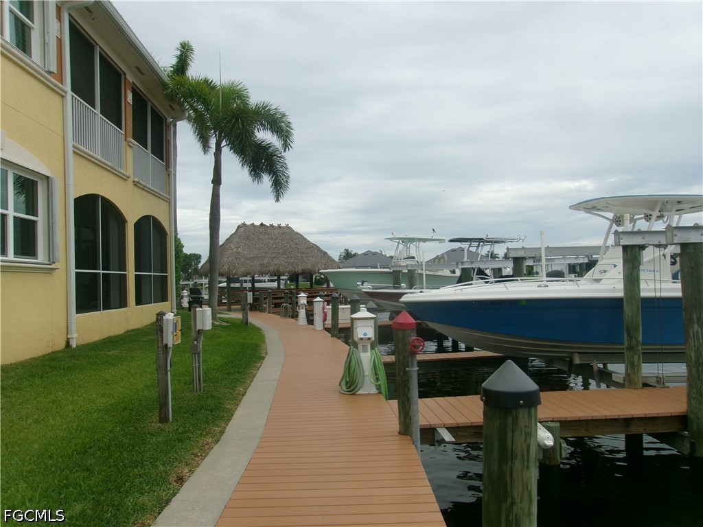 Dock