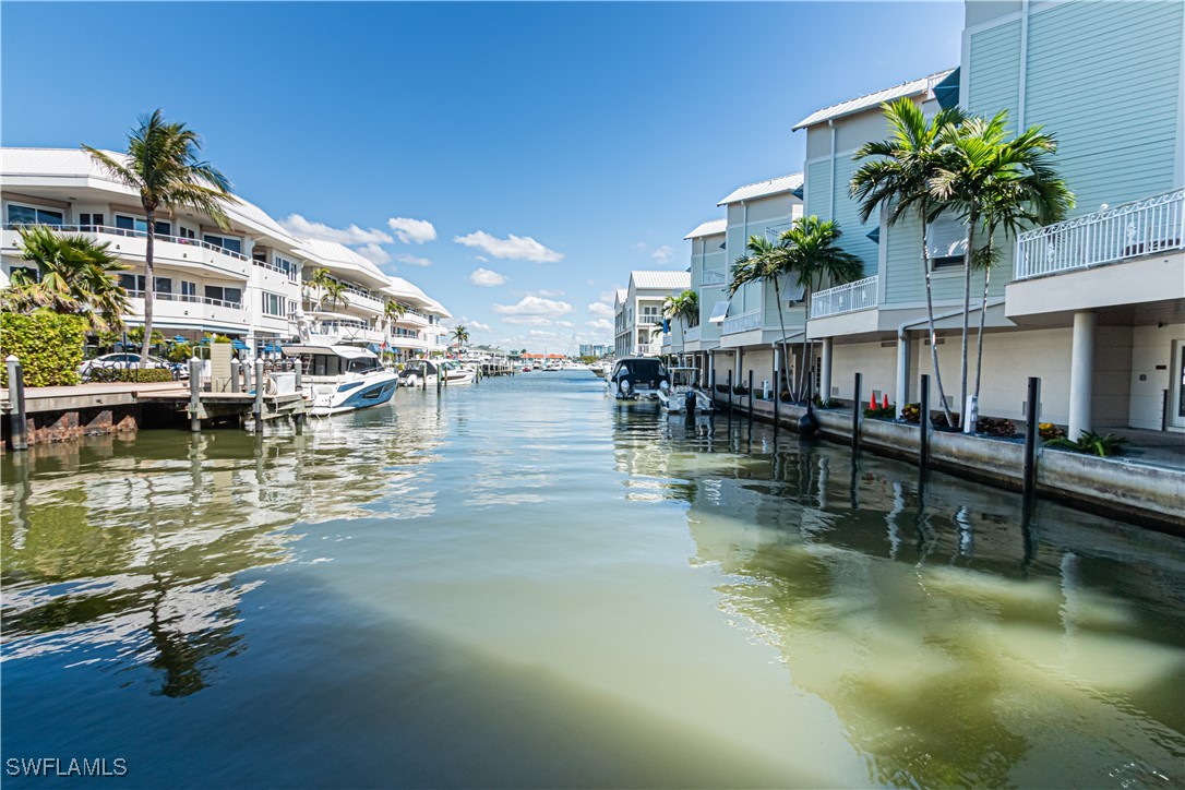 Dock