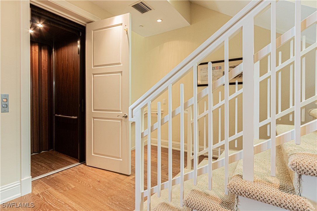 1001 10th Unit 211, Naples, FL 34102