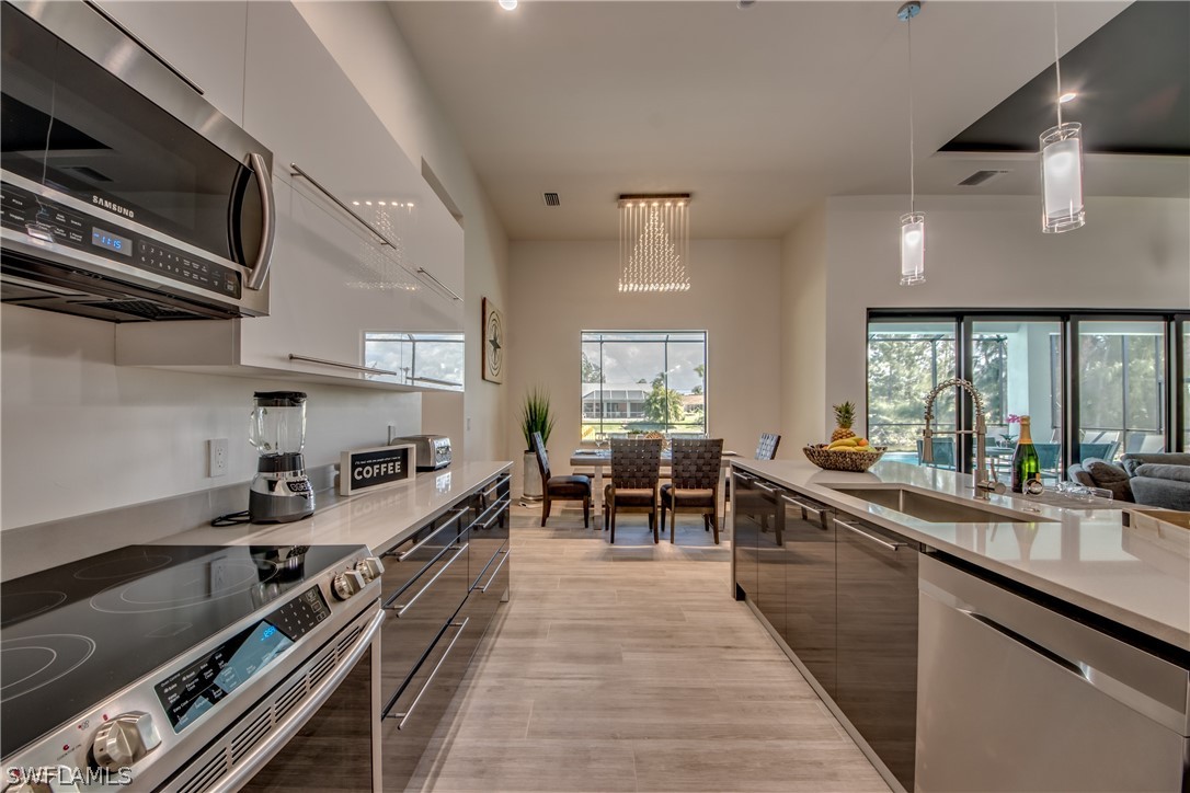 1502 28th, Cape Coral, FL 33914