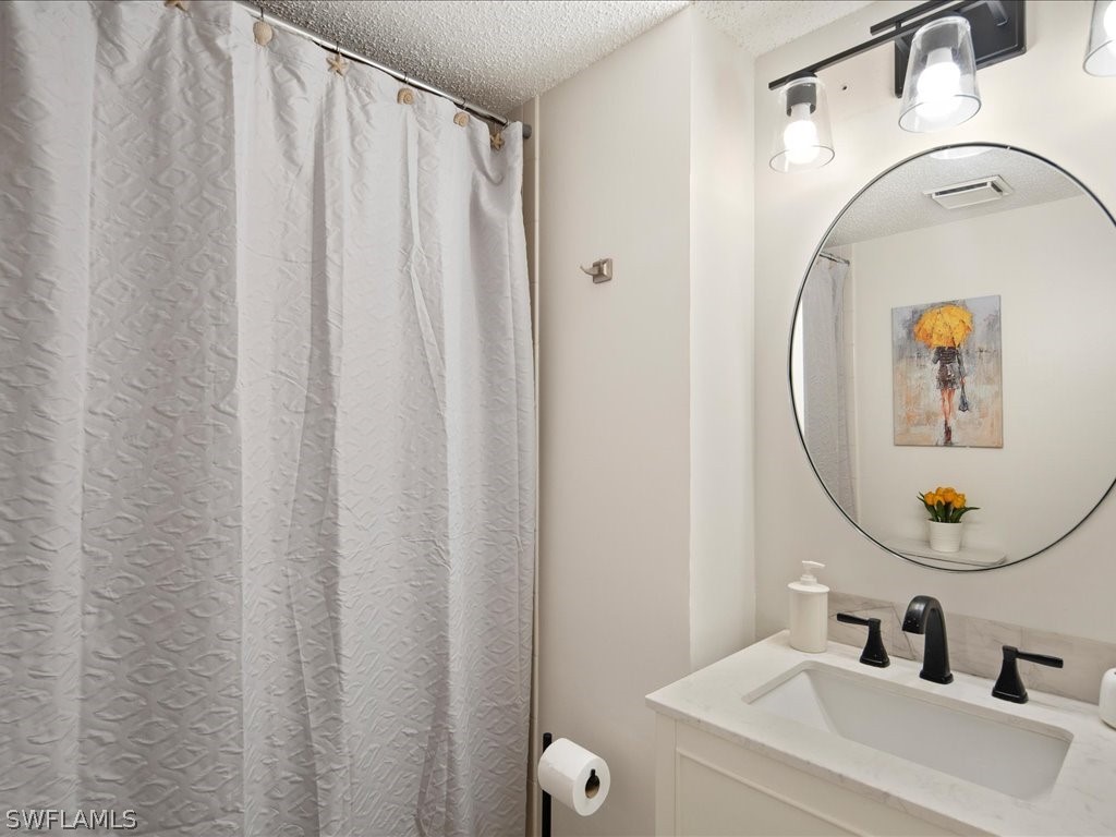 9395 Pennsylvania Unit 20, Bonita Springs, FL 34135