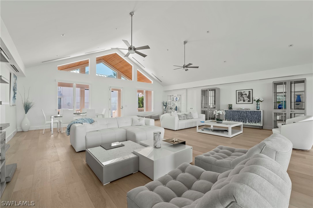 71 18th, Naples, FL 34102