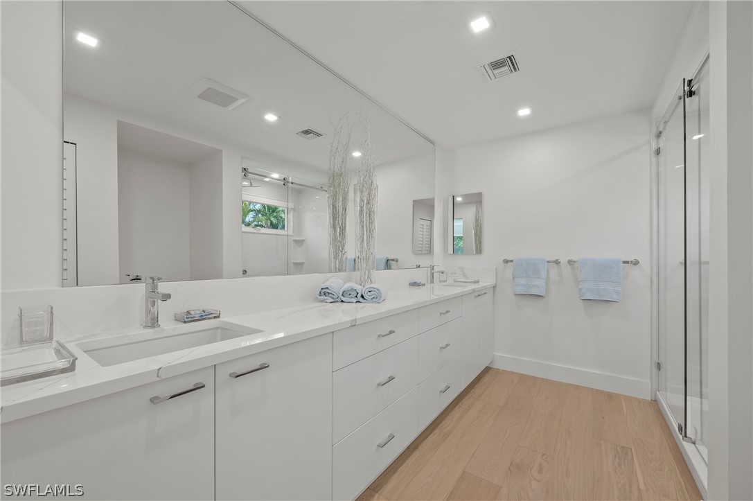 71 18th, Naples, FL 34102