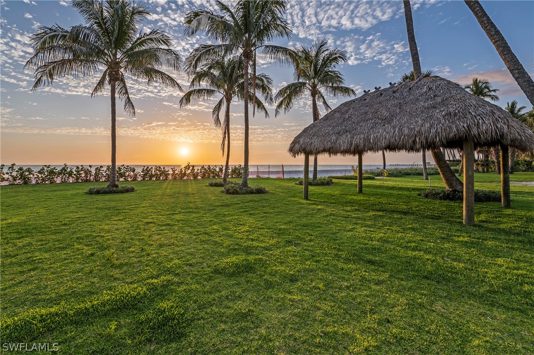71 18th, Naples, FL 34102