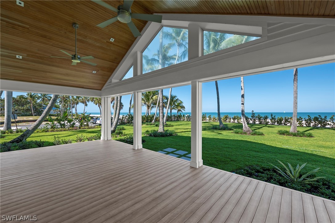 71 18th, Naples, FL 34102