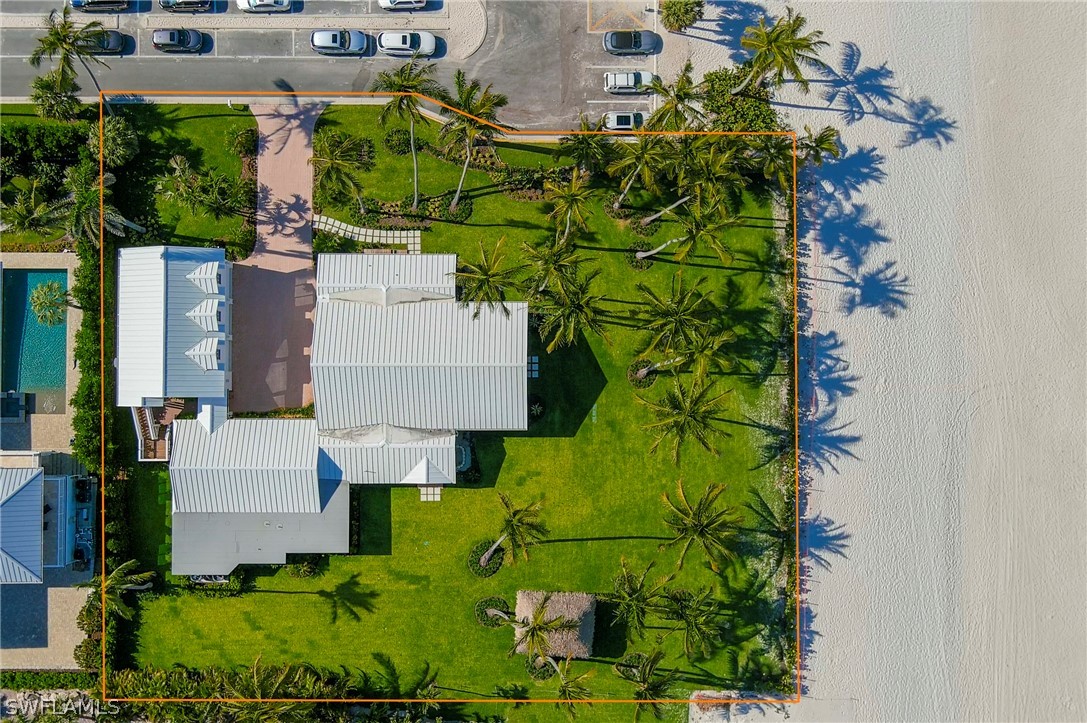71 18th, Naples, FL 34102