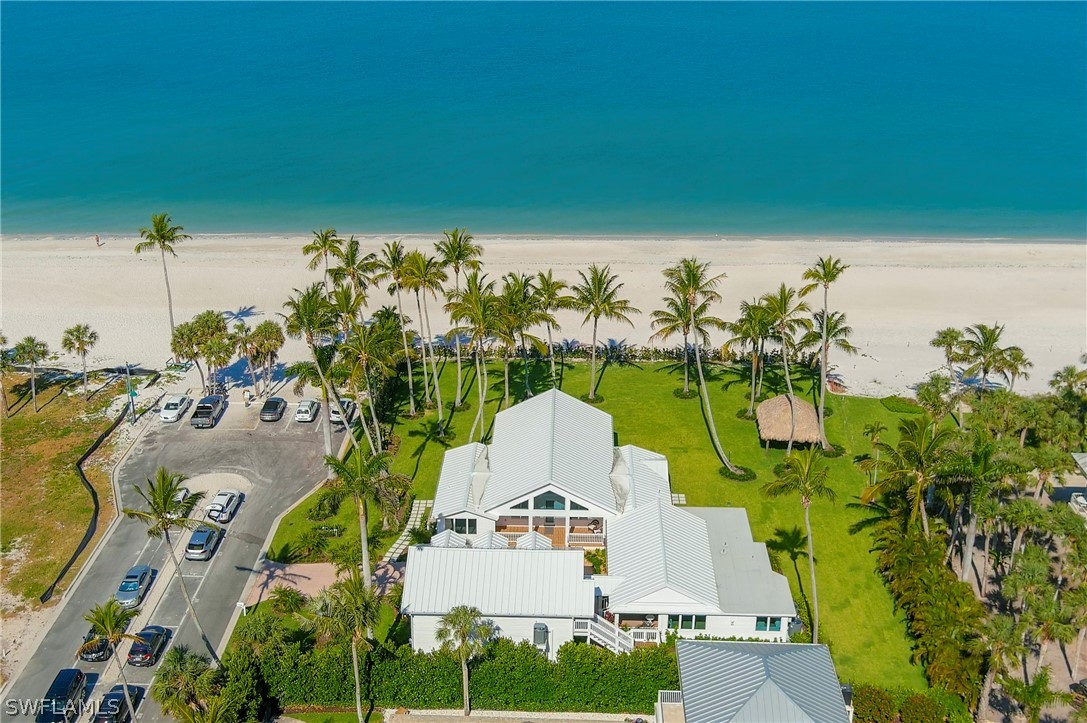 71 18th, Naples, FL 34102