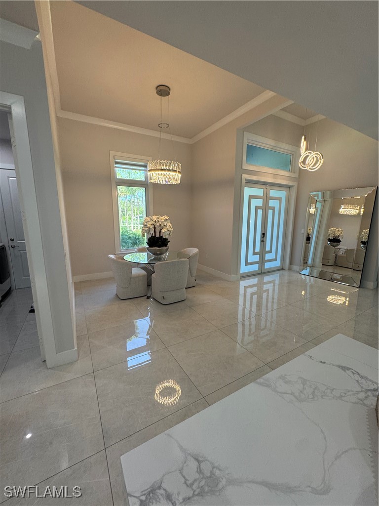 544 31st, Naples, FL 34117