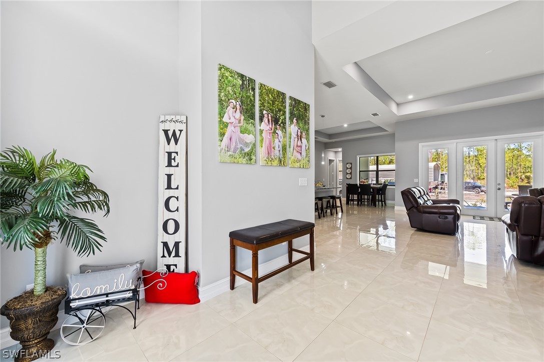 4063 8th, Naples, FL 34120