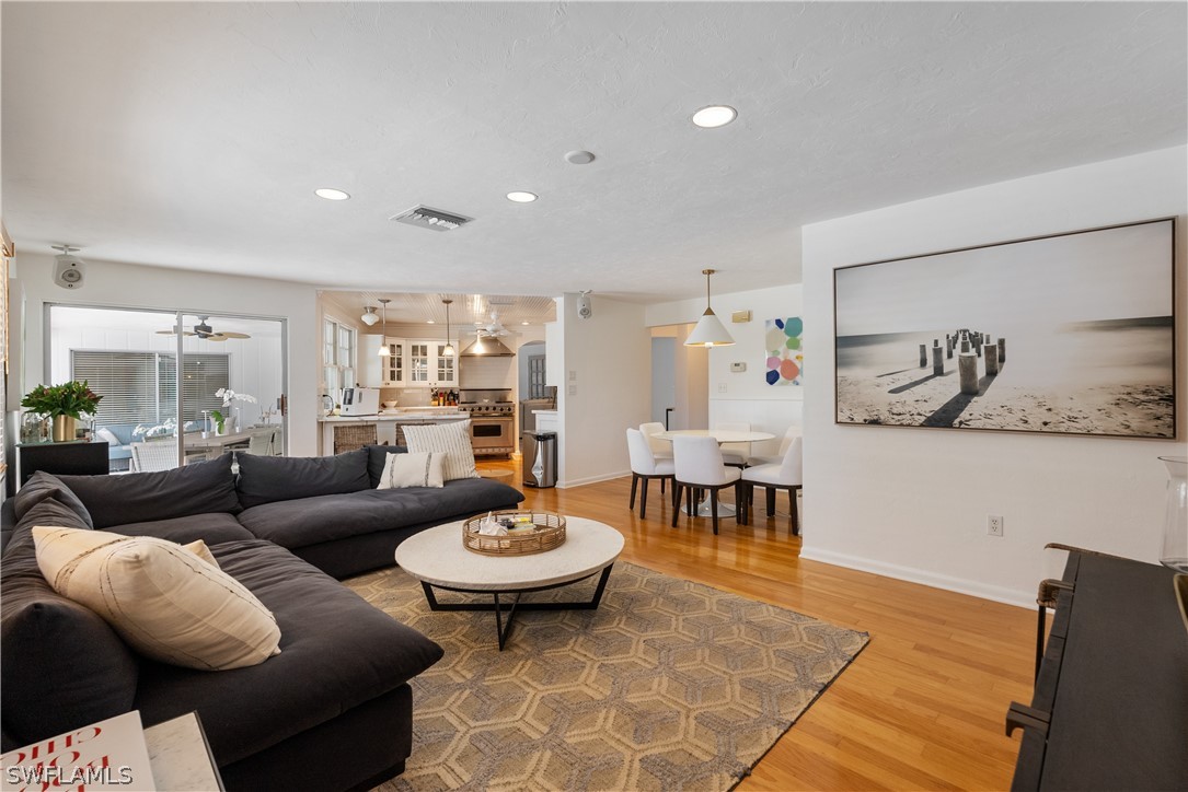 FamilyRoom