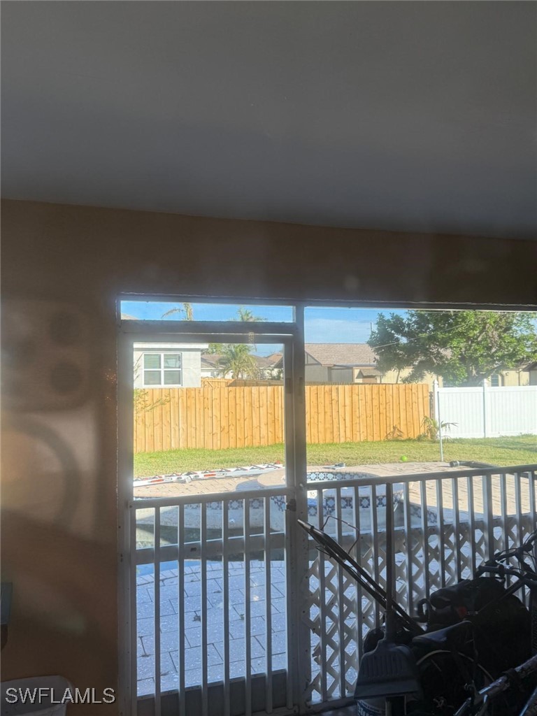 3915 1st, Cape Coral, FL 33914