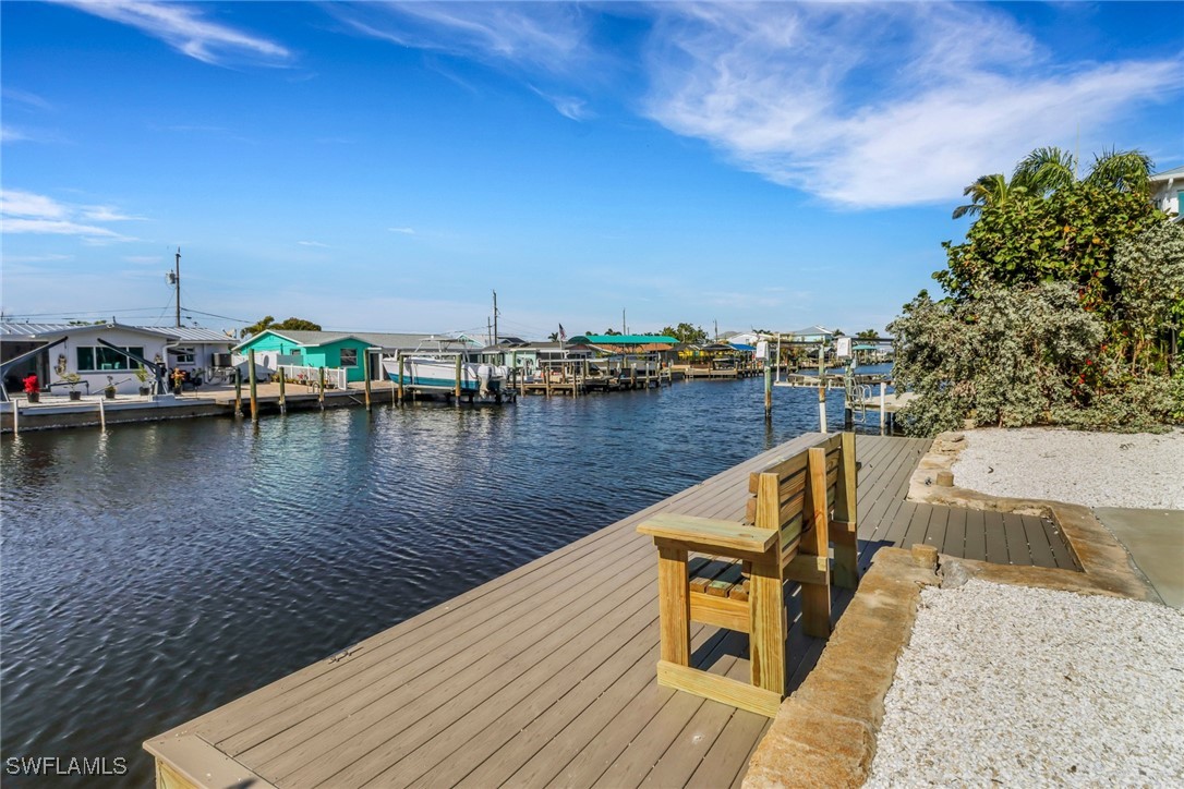 Dock