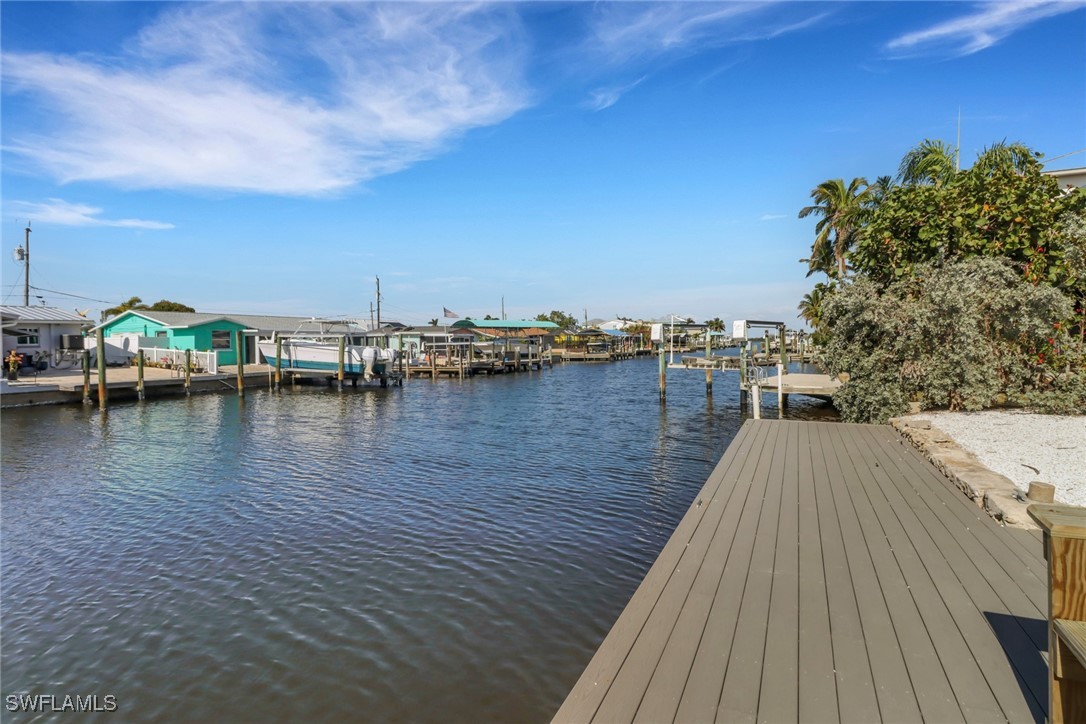 Dock