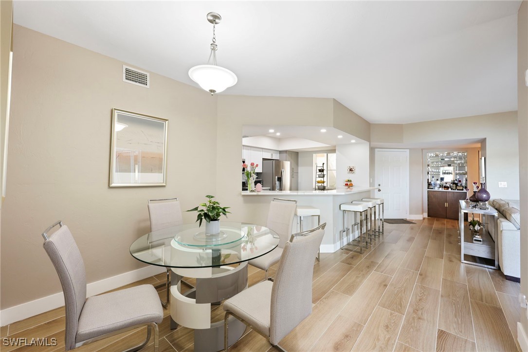 DiningArea
