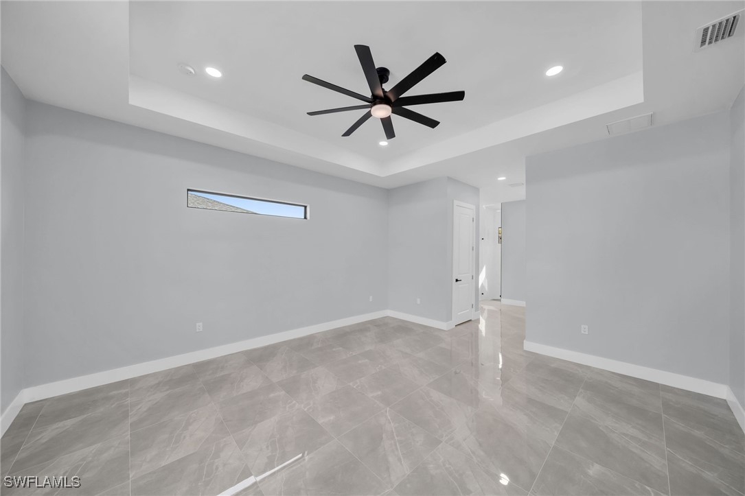 423 6th, Cape Coral, FL 33993