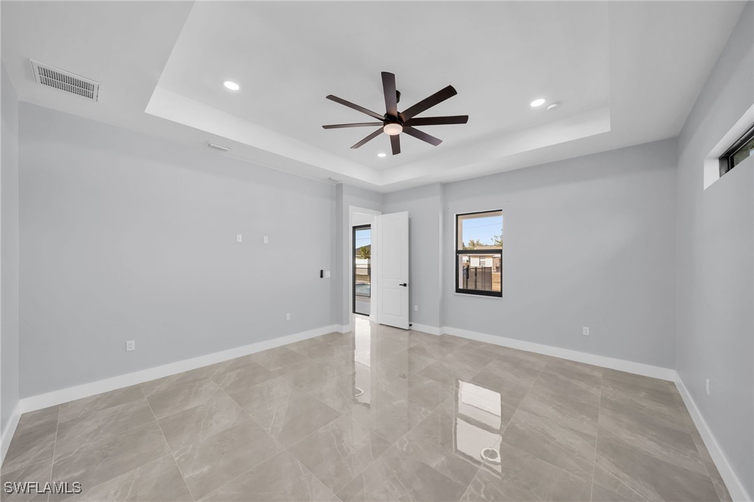 423 6th, Cape Coral, FL 33993