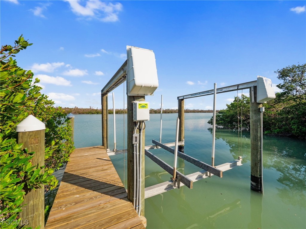 Dock