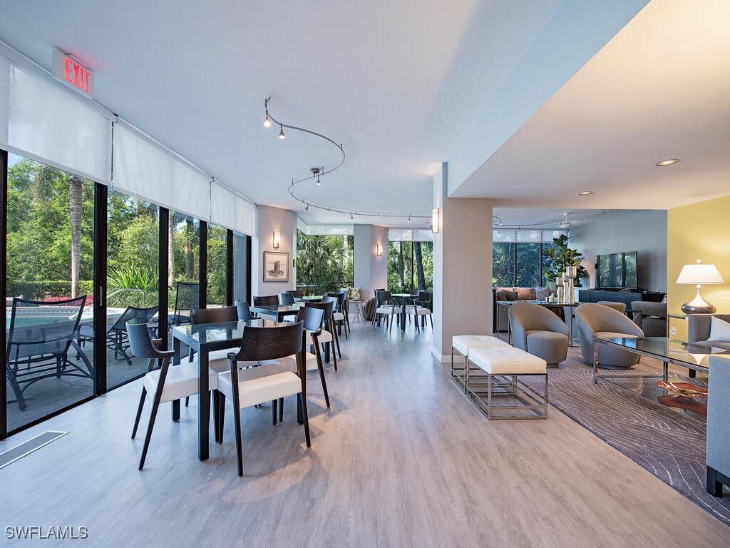 DiningArea