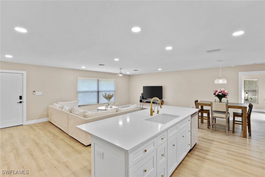 3221 68th, Naples, FL 34105