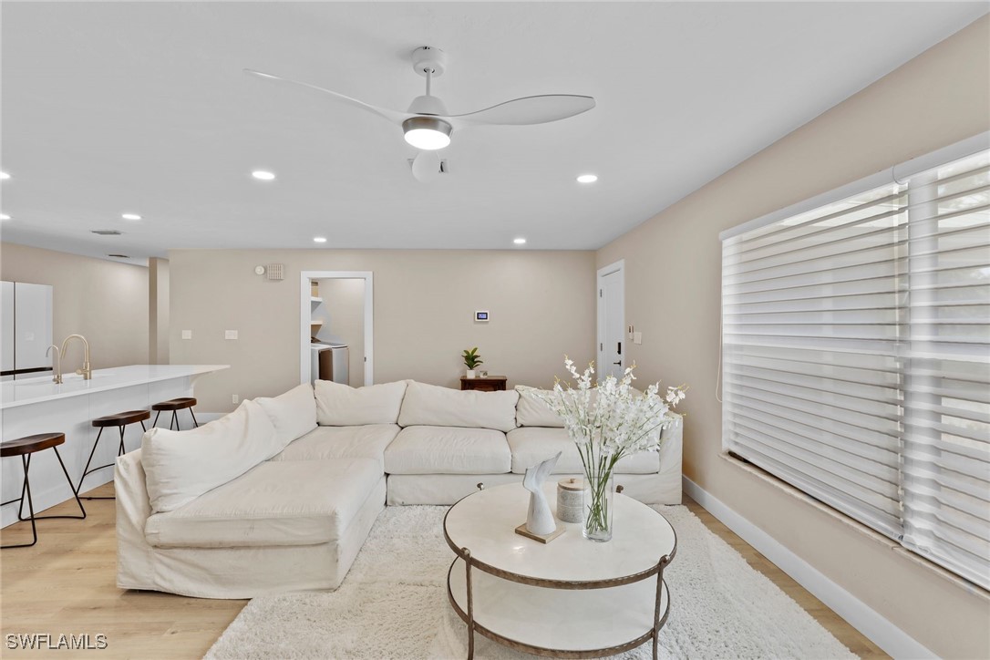 3221 68th, Naples, FL 34105