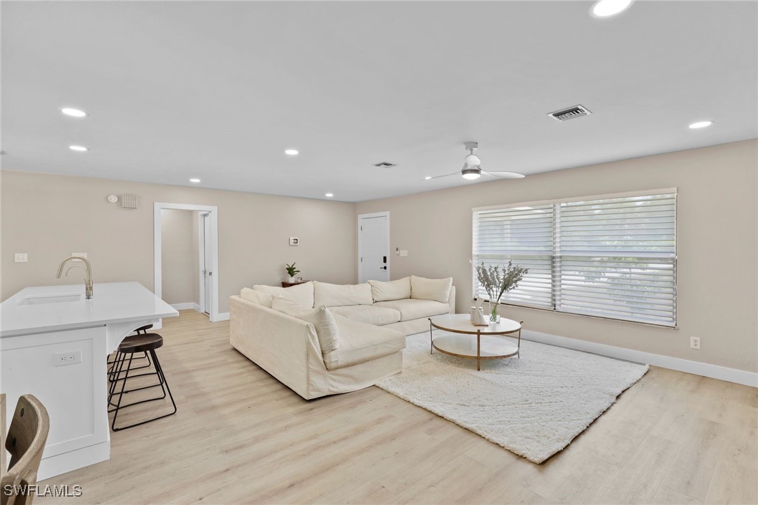 3221 68th, Naples, FL 34105
