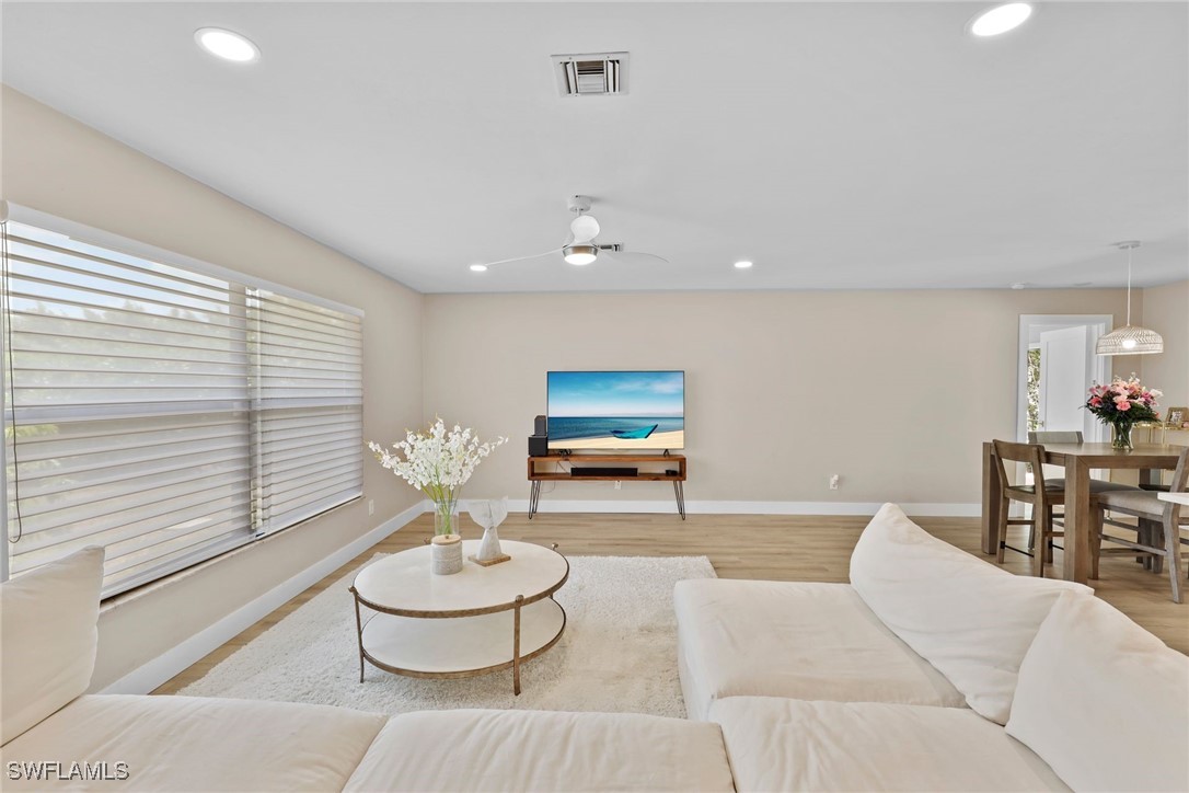 3221 68th, Naples, FL 34105