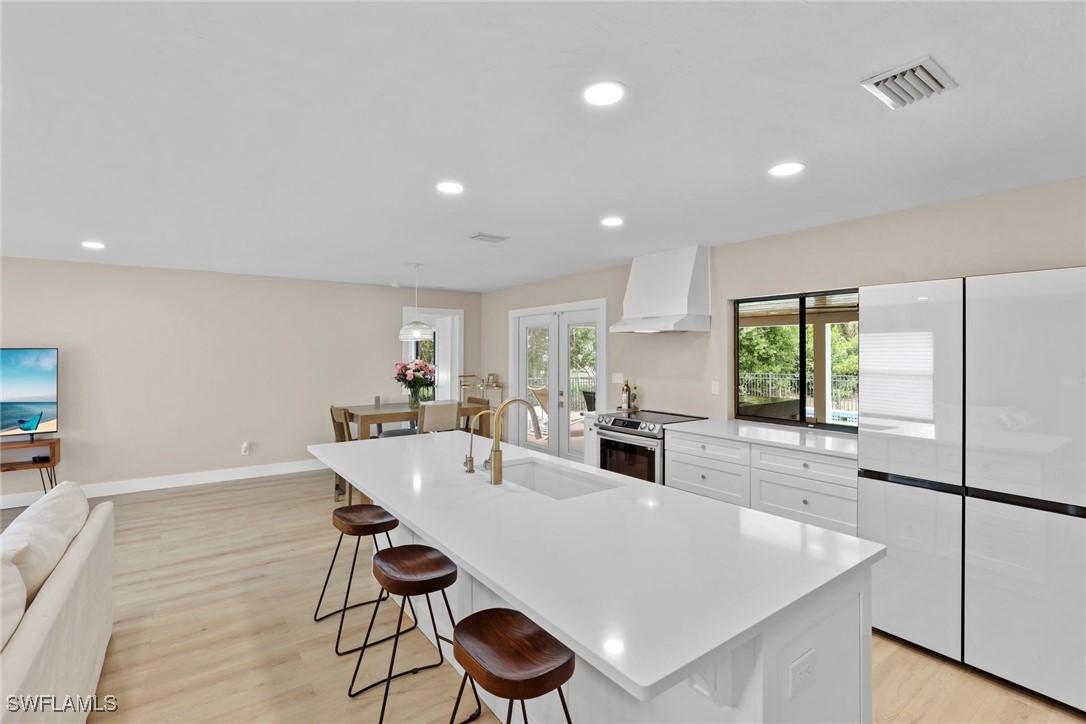 3221 68th, Naples, FL 34105