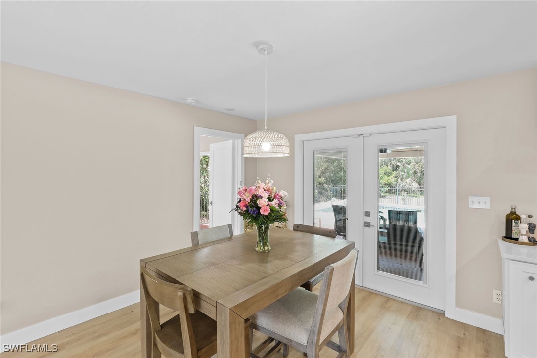 3221 68th, Naples, FL 34105