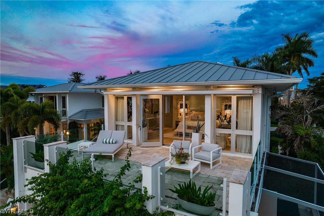 2290 Tarpon, Naples, FL 34102
