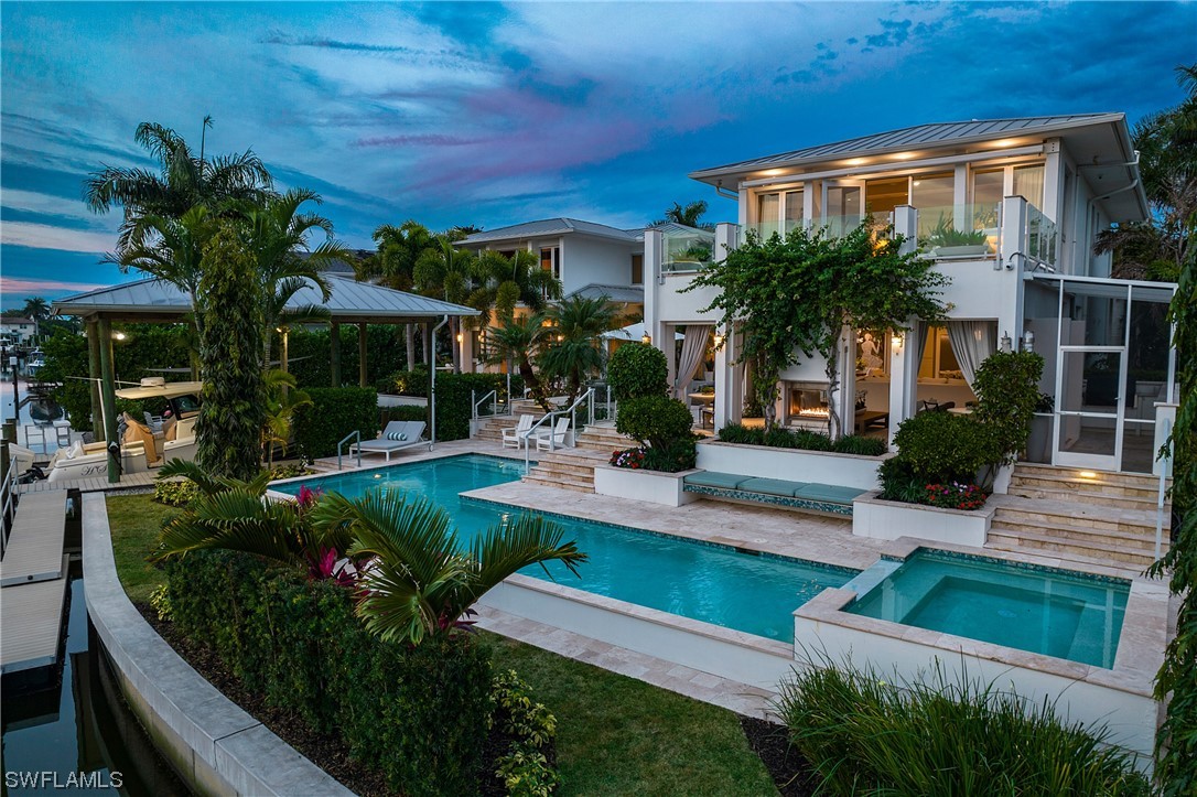 2290 Tarpon, Naples, FL 34102