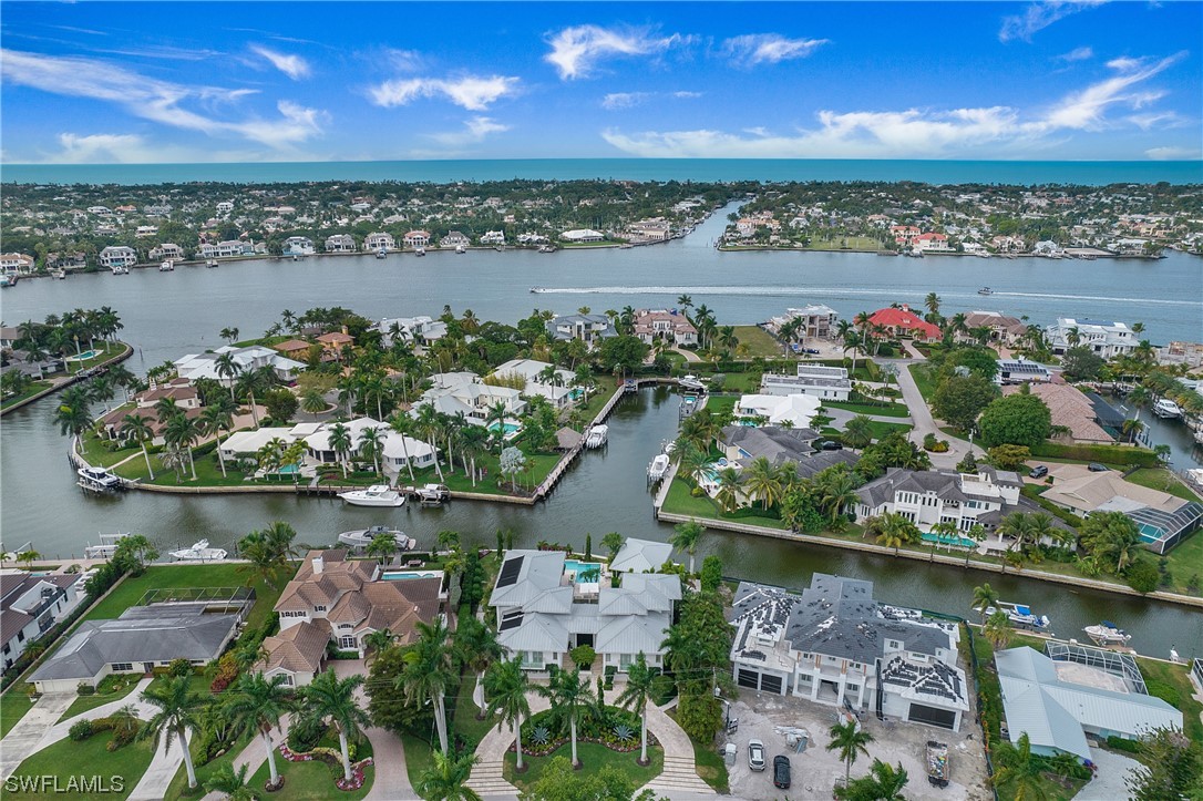 2290 Tarpon, Naples, FL 34102
