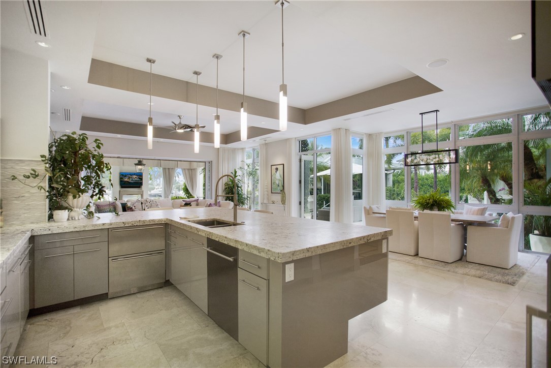 2290 Tarpon, Naples, FL 34102