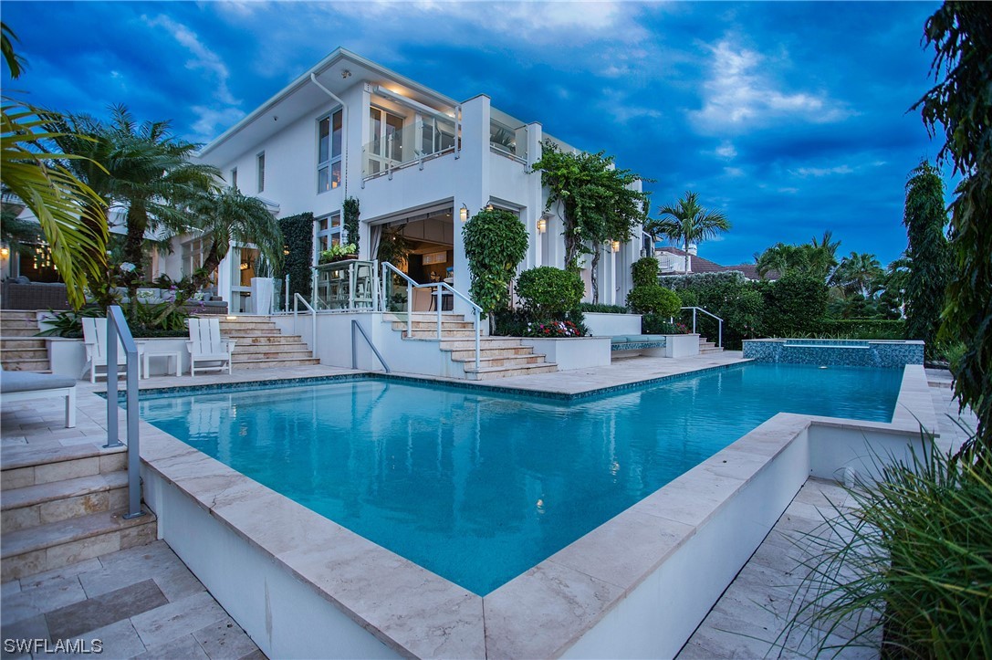 2290 Tarpon, Naples, FL 34102