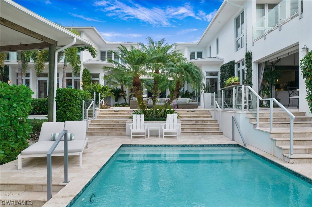 2290 Tarpon, Naples, FL 34102