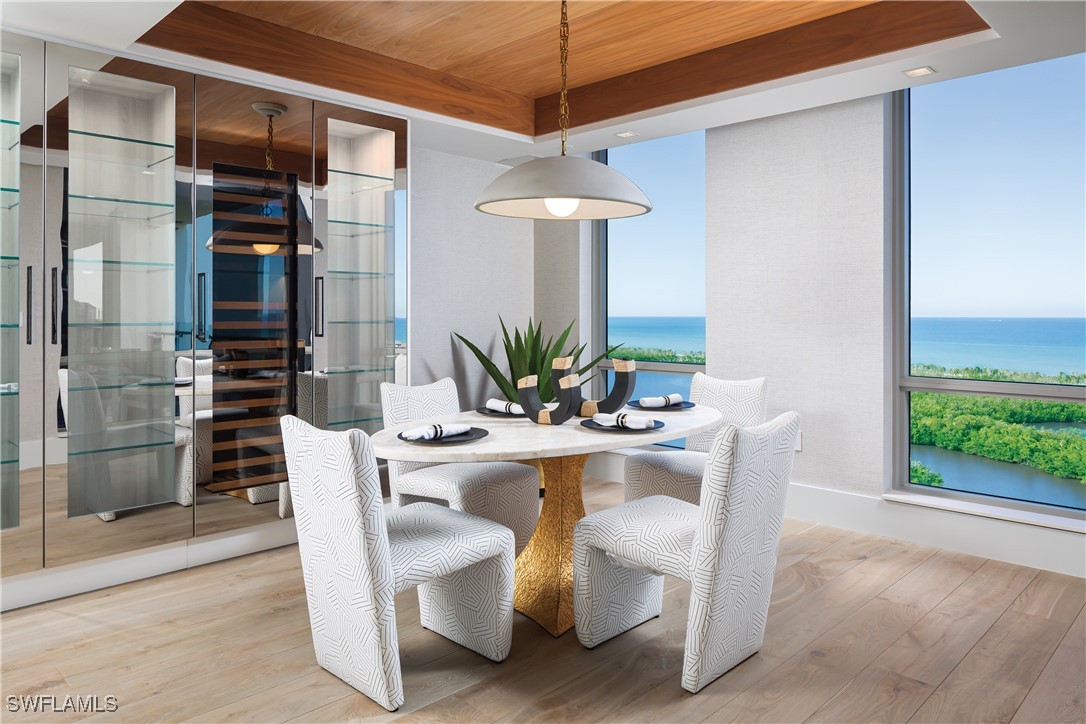 DiningArea