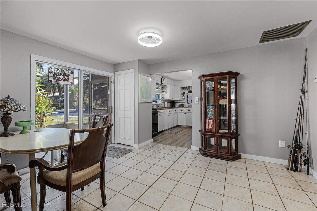 DiningArea