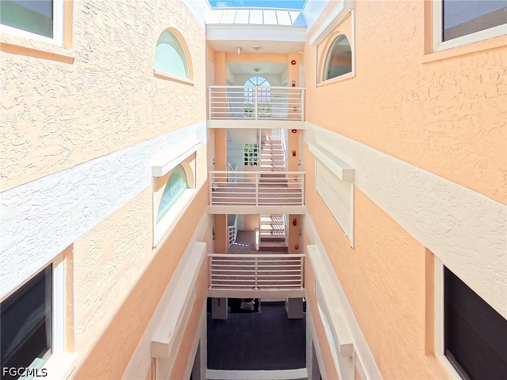 2959 Gulf Unit 204, Sanibel, FL 33957