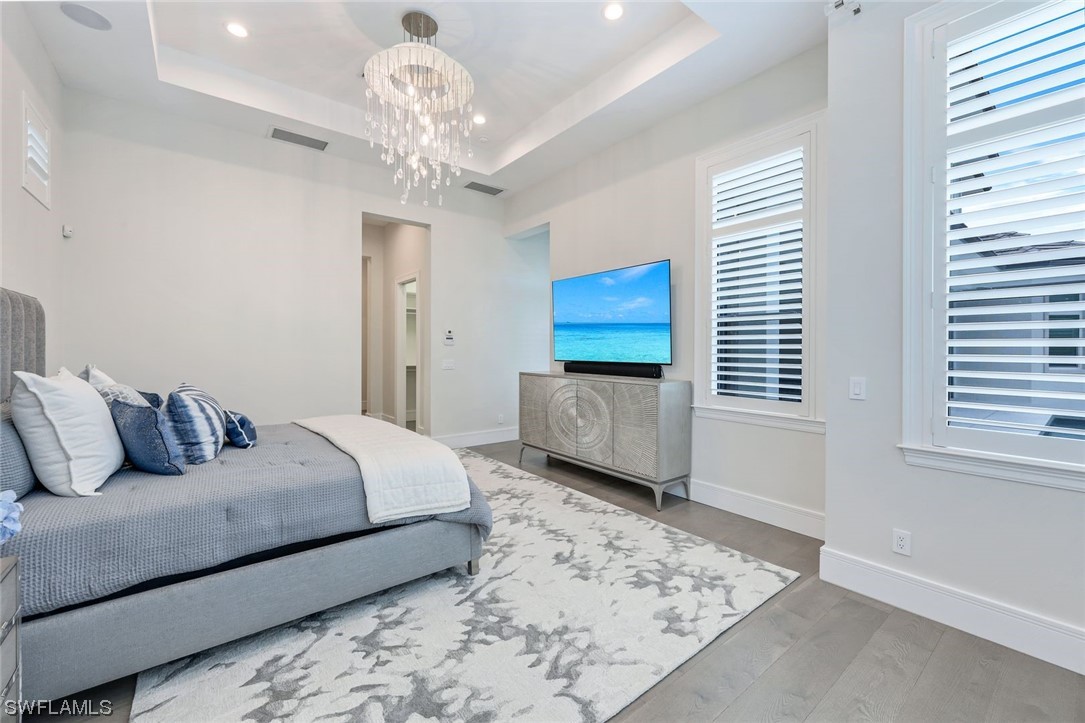 569 Neapolitan, Naples, FL 34103