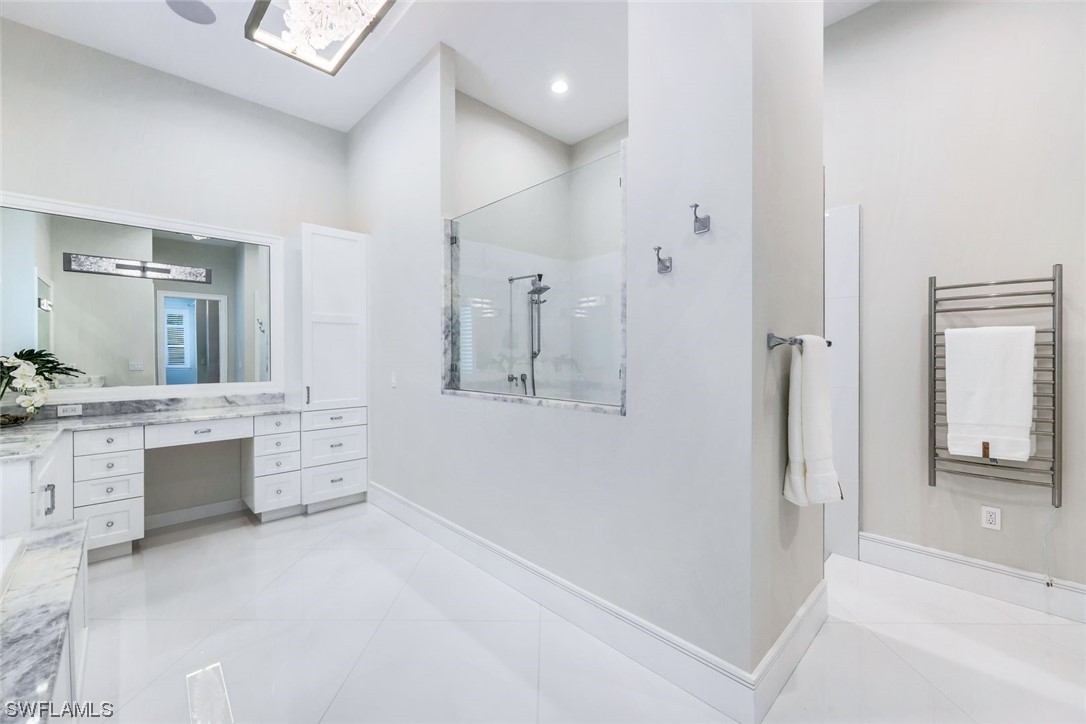 569 Neapolitan, Naples, FL 34103