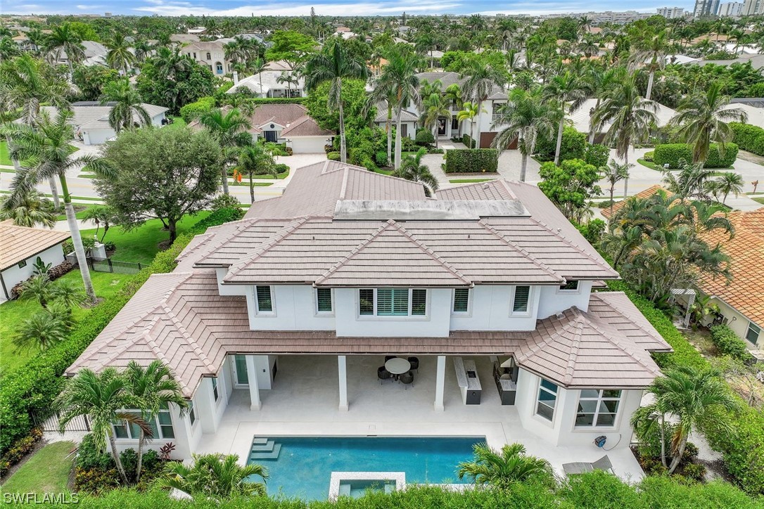 569 Neapolitan, Naples, FL 34103