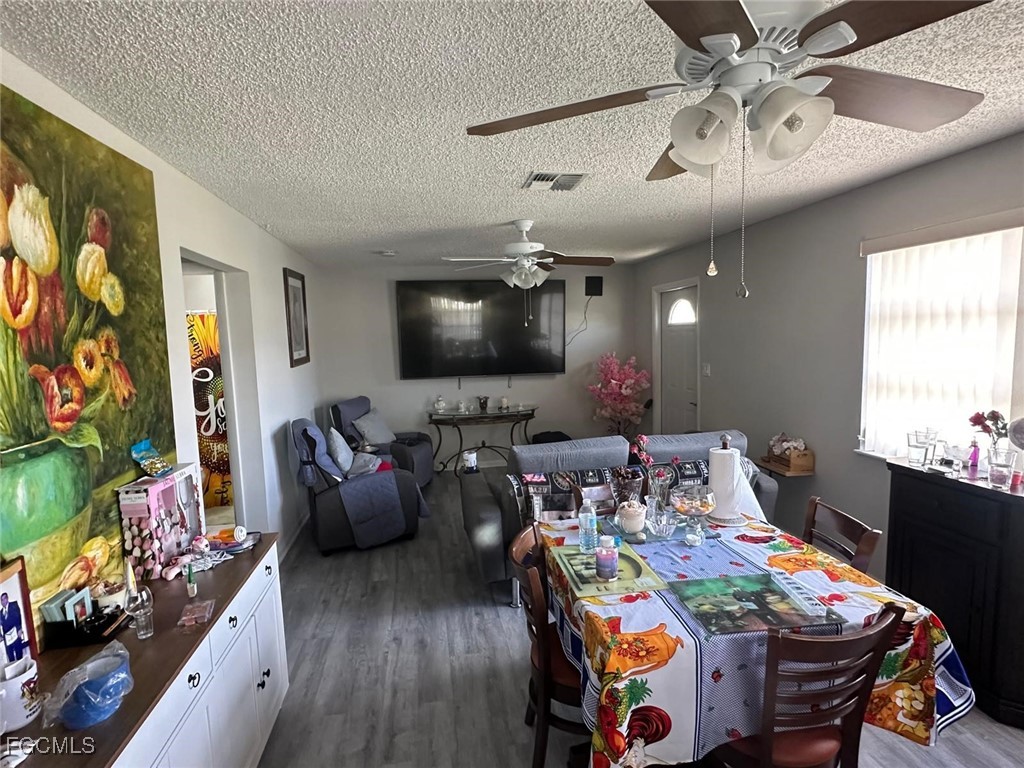 DiningArea