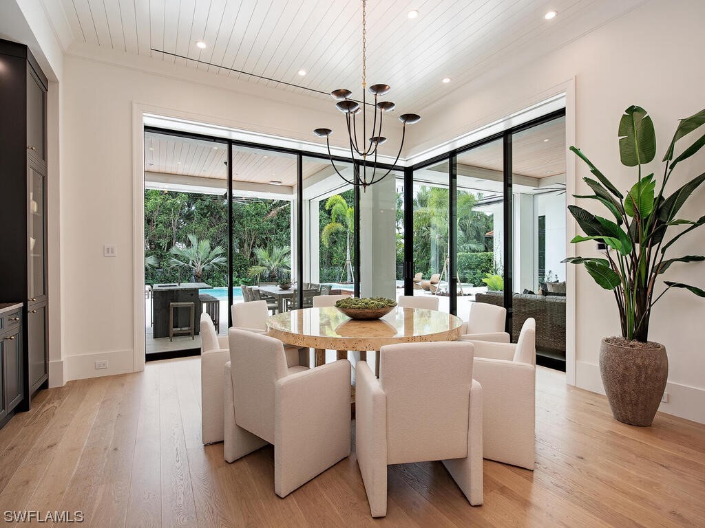 626 S Golf, Naples, FL 34102