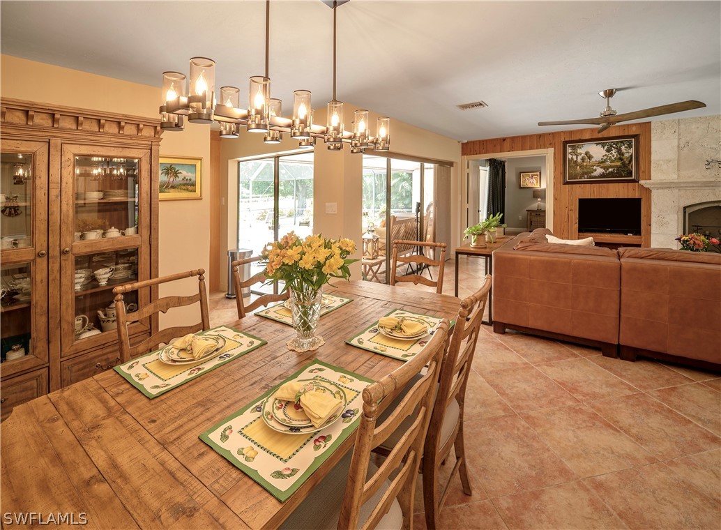 427 Torrey Pines, Naples, FL 34113