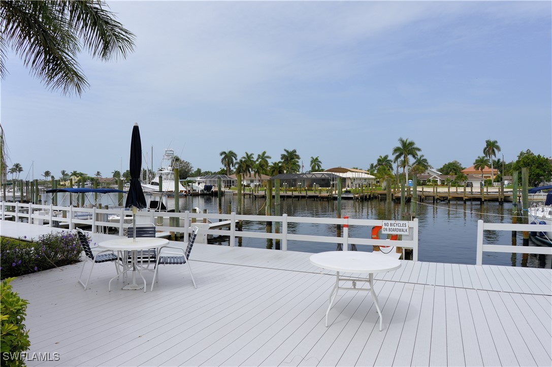 Dock