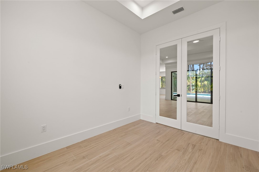 1587 Golden Gate, Naples, FL 34120